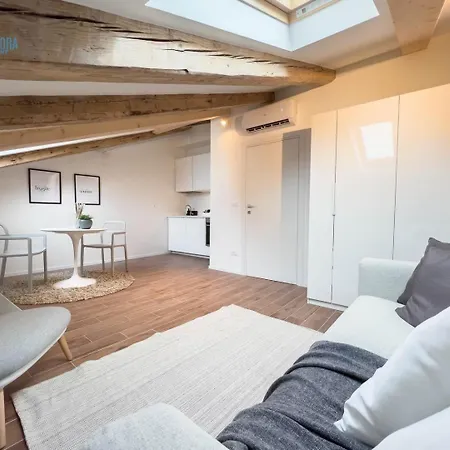 Gozzi 4 Tirabora Short Rent Apartman